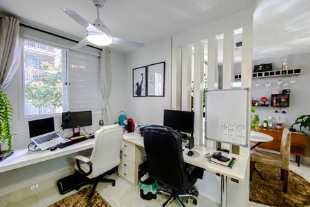 Apartamento à venda com 59m², 3 quartos e 1 vaga Apartamento à venda com 59m², 3 quartos e 1 vagaEscritório