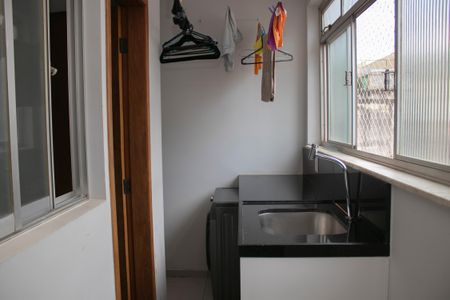 Apartamento à venda com 92m², 3 quartos e 1 vagaÁrea de Serviço