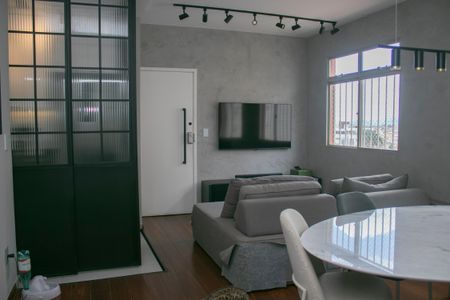 Apartamento à venda com 92m², 3 quartos e 1 vagaSala