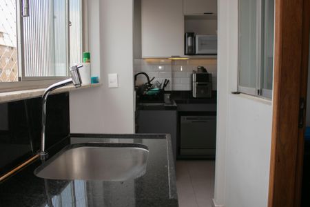 Apartamento à venda com 92m², 3 quartos e 1 vagaÁrea de Serviço