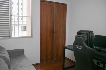 Quarto 1 de apartamento à venda com 3 quartos, 92m² em Santa Efigênia, Belo Horizonte