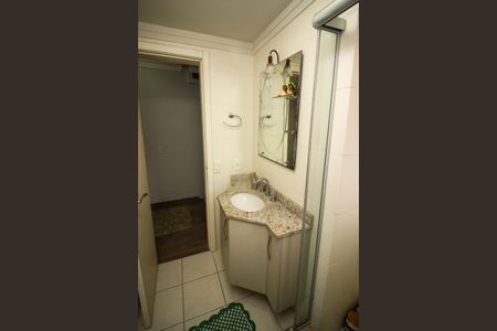 Casa de condomínio à venda com 218m², 4 quartos e 2 vagasBanheiro Social