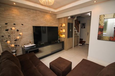 Sala de casa de condomínio à venda com 4 quartos, 218m² em Teresópolis, Porto Alegre