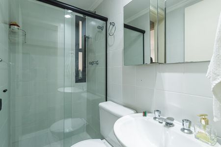 Apartamento à venda com 67m², 3 quartos e 1 vaga Apartamento à venda com 67m², 3 quartos e 1 vagaBanheiro Social