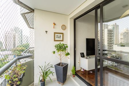 Apartamento à venda com 67m², 3 quartos e 1 vaga Apartamento à venda com 67m², 3 quartos e 1 vagaVaranda