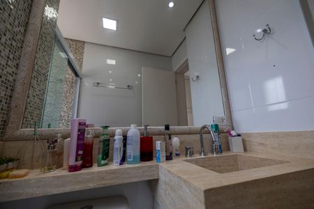 Apartamento para alugar com 130m², 3 quartos e 2 vagasBanheiro da Suíte 1