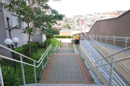 Apartamento à venda com 45m², 2 quartos e 1 vagaÁrea comum - Escadas e rampa de acesso