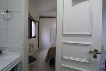 Apartamento para alugar com 150m², 3 quartos e 2 vagas Apartamento para alugar com 150m², 3 quartos e 2 vagasBanheiro Suíte