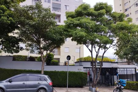 Apartamento para alugar com 51m², 2 quartos e 1 vaga Apartamento para alugar com 51m², 2 quartos e 1 vagaFachada