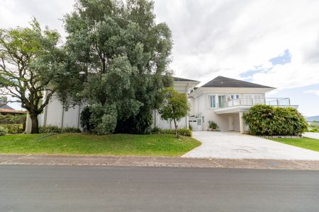 Casa de condomínio para alugar com 940m², 7 quartos e 1 vagaFachada