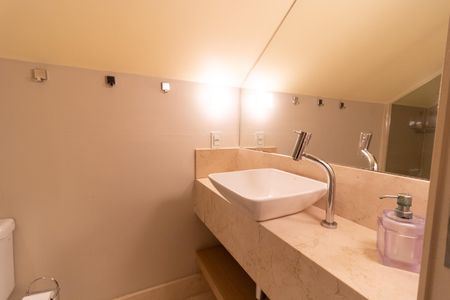 Casa de condomínio para alugar com 940m², 7 quartos e 1 vagaBanheiro da Suíte 5