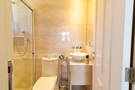 Casa de condomínio para alugar com 940m², 7 quartos e 1 vagaBanheiro da Suíte 1