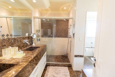 Casa de condomínio para alugar com 940m², 7 quartos e 1 vagaBanheiro da Suíte 2