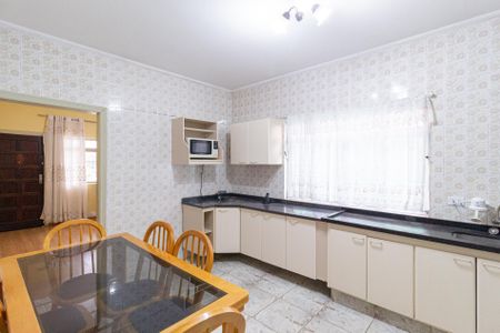 Casa à venda com 160m², 4 quartos e 2 vagas Casa à venda com 160m², 4 quartos e 2 vagasCozinha