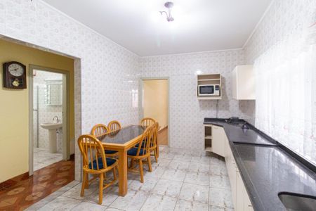 Casa à venda com 160m², 4 quartos e 2 vagas Casa à venda com 160m², 4 quartos e 2 vagasCozinha