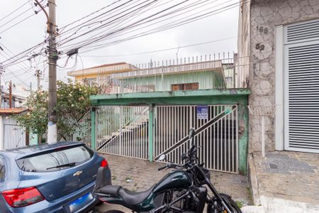 Casa à venda com 160m², 4 quartos e 2 vagas Casa à venda com 160m², 4 quartos e 2 vagasFachada