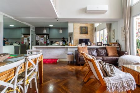 Sala de apartamento à venda com 3 quartos, 145m² em Vila Cordeiro, São Paulo
