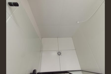 Studio para alugar com 25m², 1 quarto e sem vaga Studio para alugar com 25m², 1 quarto e sem vagaBanheiro Social