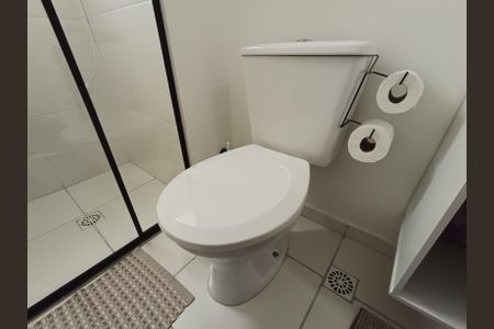 Studio para alugar com 25m², 1 quarto e sem vaga Studio para alugar com 25m², 1 quarto e sem vagaBanheiro Social