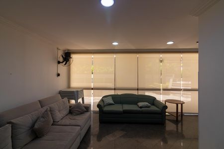 Apartamento à venda com 240m², 3 quartos e 3 vagasÁrea comum - Salão de festas