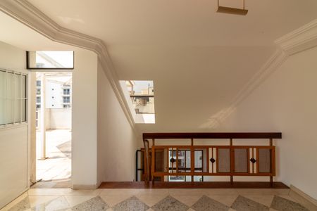 Apartamento à venda com 240m², 3 quartos e 3 vagasCobertura - Living