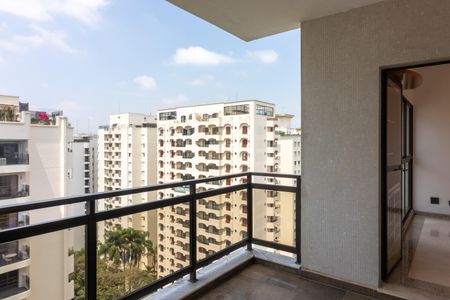 Apartamento à venda com 240m², 3 quartos e 3 vagasVaranda da Suíte