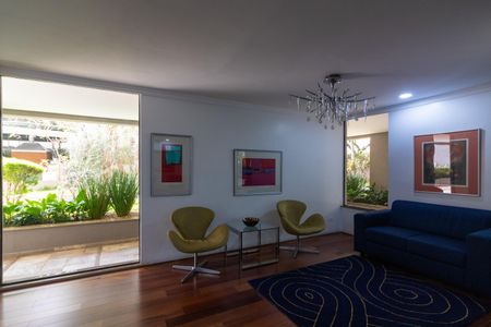 Apartamento à venda com 240m², 3 quartos e 3 vagasHall social