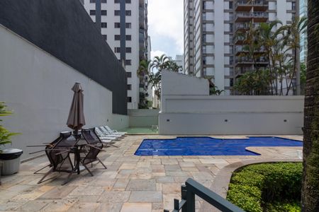 Apartamento à venda com 240m², 3 quartos e 3 vagasÁrea comum - Piscina