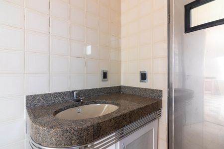 Apartamento à venda com 240m², 3 quartos e 3 vagasCobertura - banheiro