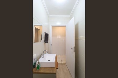 Casa à venda com 133m², 3 quartos e 2 vagas Casa à venda com 133m², 3 quartos e 2 vagasBanheiro Social 2