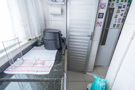 Apartamento à venda com 76m², 3 quartos e 1 vagaÁrea de Serviço