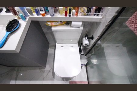 Apartamento à venda com 80m², 2 quartos e 2 vagasBanheiro da Suíte 2