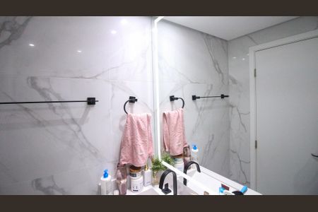 Apartamento à venda com 80m², 2 quartos e 2 vagasBanheiro da Suíte 2