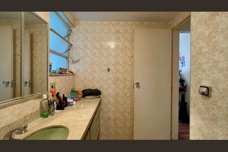 Apartamento à venda com 168m², 4 quartos e 1 vagaBanheiro da Suíte 2