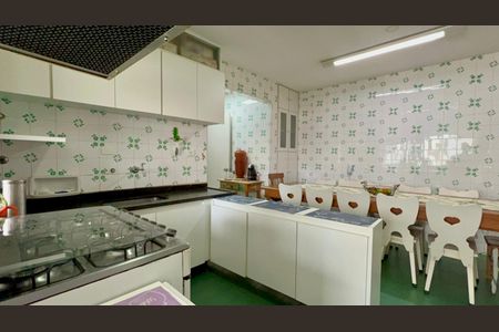 Apartamento à venda com 168m², 4 quartos e 1 vagaCozinha