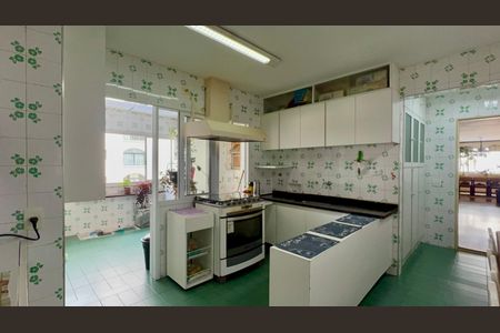 Apartamento à venda com 168m², 4 quartos e 1 vagaCozinha