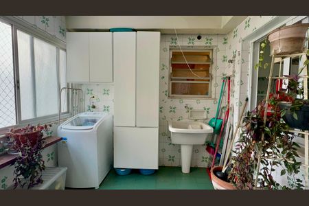 Apartamento à venda com 168m², 4 quartos e 1 vagaÁrea de Serviço