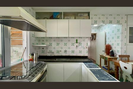 Apartamento à venda com 168m², 4 quartos e 1 vagaCozinha