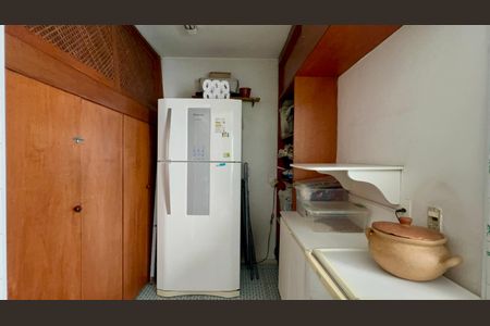 Apartamento à venda com 168m², 4 quartos e 1 vagaÁrea de Serviço