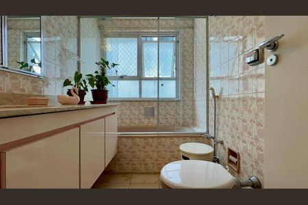 Apartamento à venda com 168m², 4 quartos e 1 vagaBanheiro da Suíte 1