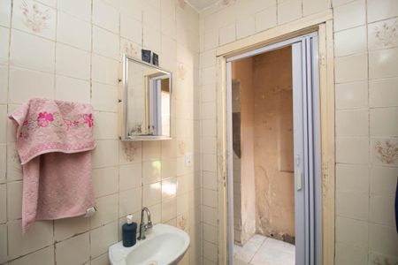 Casa à venda com 300m², 4 quartos e 1 vagaBanheiro 1