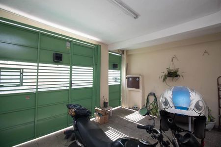 Casa à venda com 300m², 4 quartos e 1 vagaGaragem 