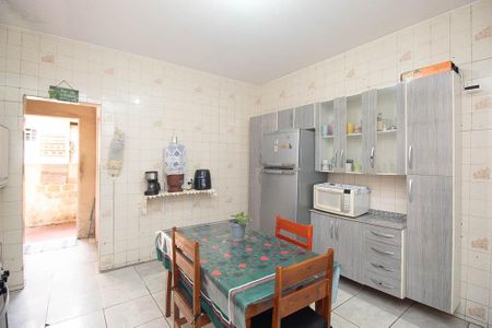 Casa à venda com 300m², 4 quartos e 1 vagaCozinha 