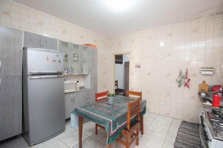 Casa à venda com 300m², 4 quartos e 1 vagaCozinha 