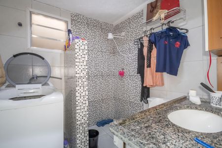 Banheiro de casa à venda com 5 quartos, 220m² em Vila Yolanda, Osasco