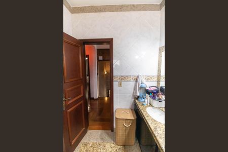 Casa para alugar com 800m², 5 quartos e 2 vagasBanheiro Social