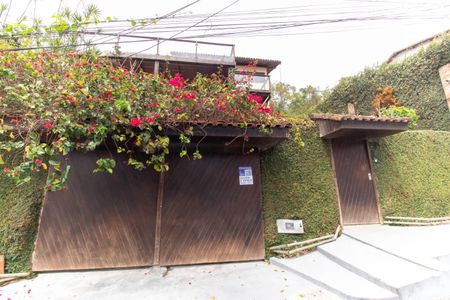 Casa para alugar com 800m², 5 quartos e 2 vagasPlaquinha