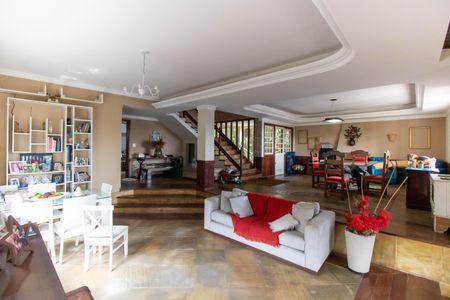 Casa para alugar com 800m², 5 quartos e 2 vagasSala