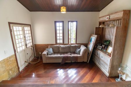 Casa para alugar com 800m², 5 quartos e 2 vagasSala