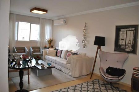 Apartamento à venda com 121m², 3 quartos e 1 vagaFoto 02